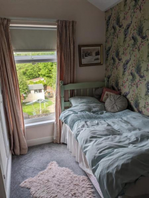 6 Trinity grove Ella street HU5 3BB